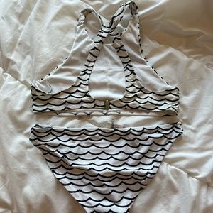 This set is new and never been worn